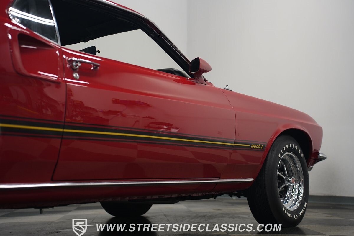 Ford-Mustang-1969-Fastback-32