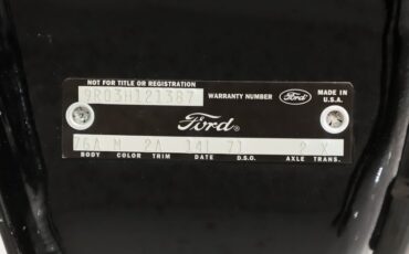 Ford-Mustang-1969-Raven-Black-White-20