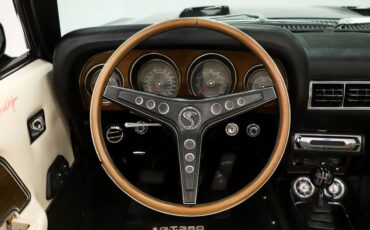Ford-Mustang-1969-Raven-Black-White-22