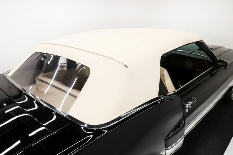 Ford-Mustang-1969-Raven-Black-White-43