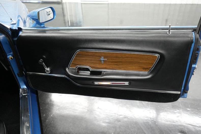 Ford-Mustang-1970-Blue-Black-32