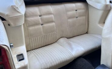 Ford-Mustang-1970-Calypso-CoralWhite-White-Knit-Vinyl-Del-9