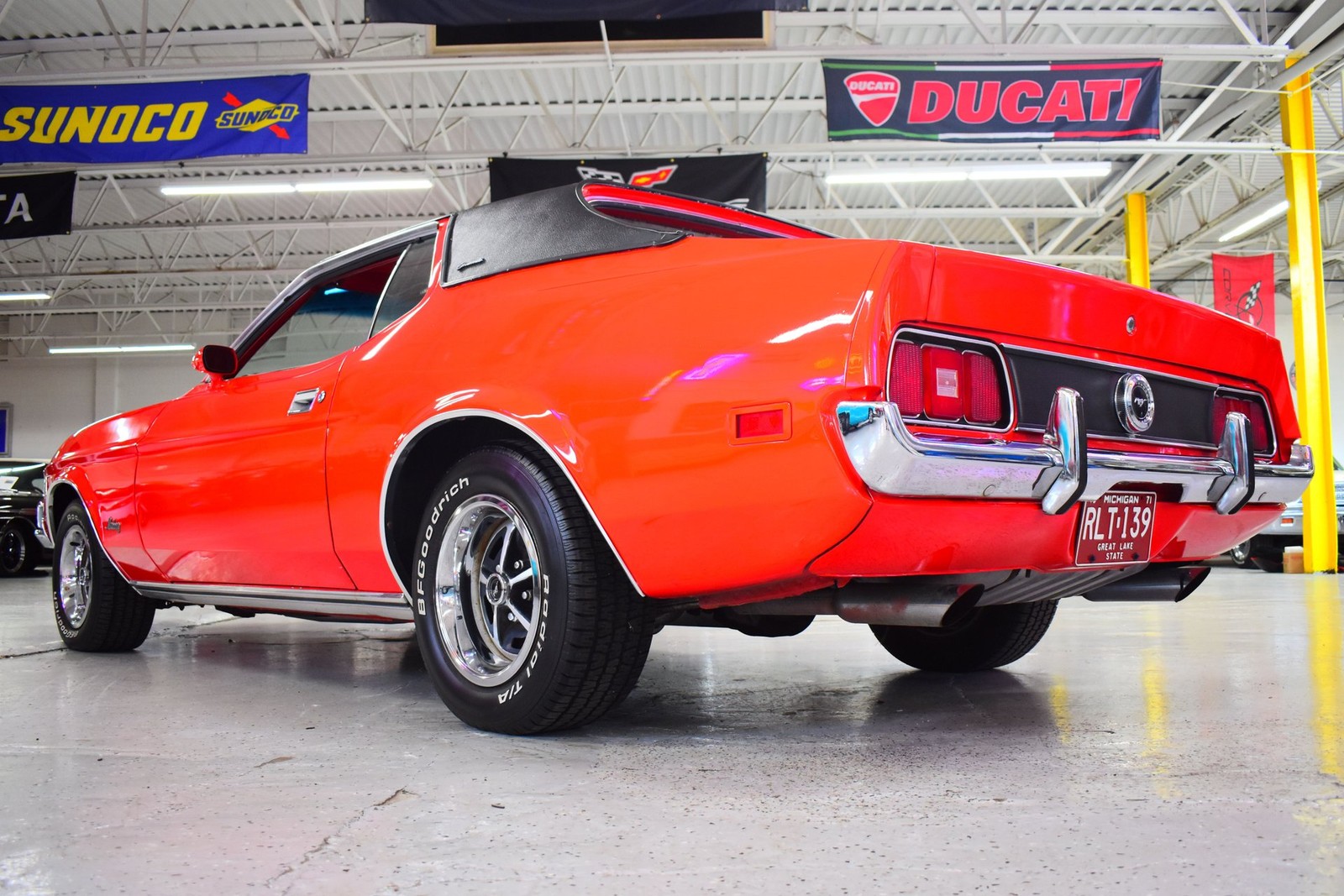 Ford-Mustang-1971-Coupe-18