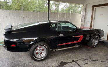 Ford-Mustang-1971-Fastback-1