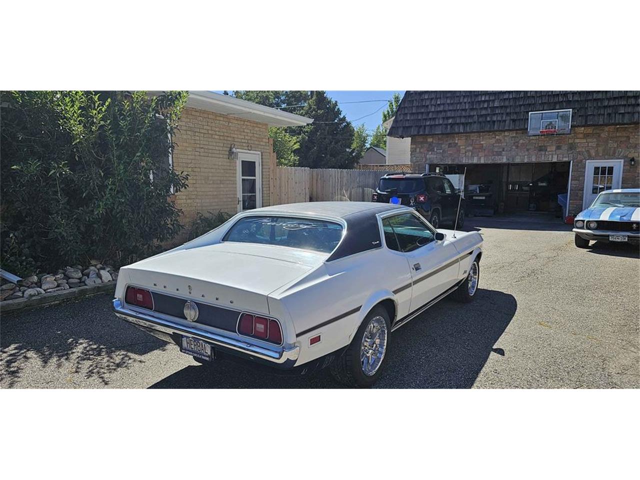 Ford-Mustang-1971-White-Blue-3