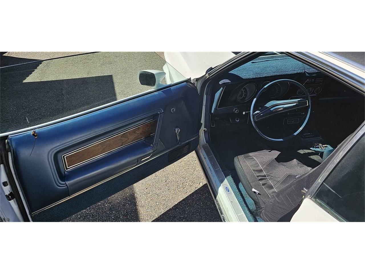 Ford-Mustang-1971-White-Blue-5