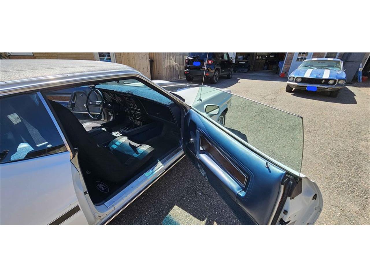 Ford-Mustang-1971-White-Blue-7