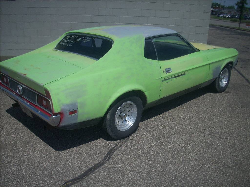 Ford-Mustang-1971-green-4