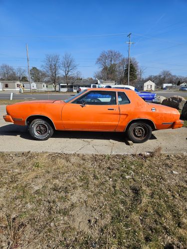 Ford-Mustang-1978-Burgundy-8
