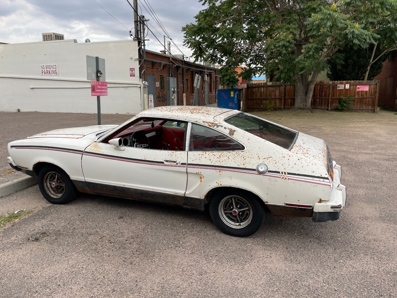 Ford-Mustang-1978-Fastback-19