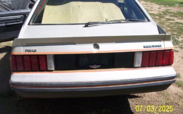 Ford-Mustang-1979-Fastback-24
