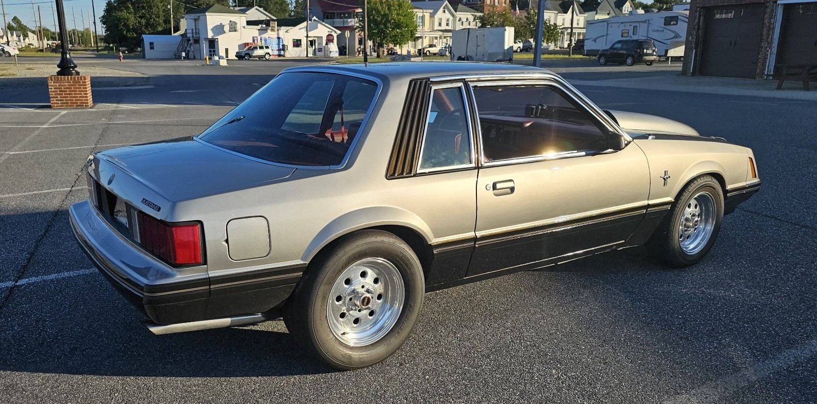 Ford-Mustang-1980-2