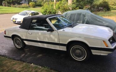 Ford-Mustang-1980-White-Blue-10