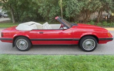 Ford-Mustang-1983