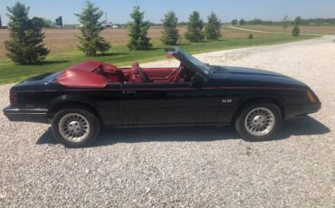 Ford-Mustang-1983-Black