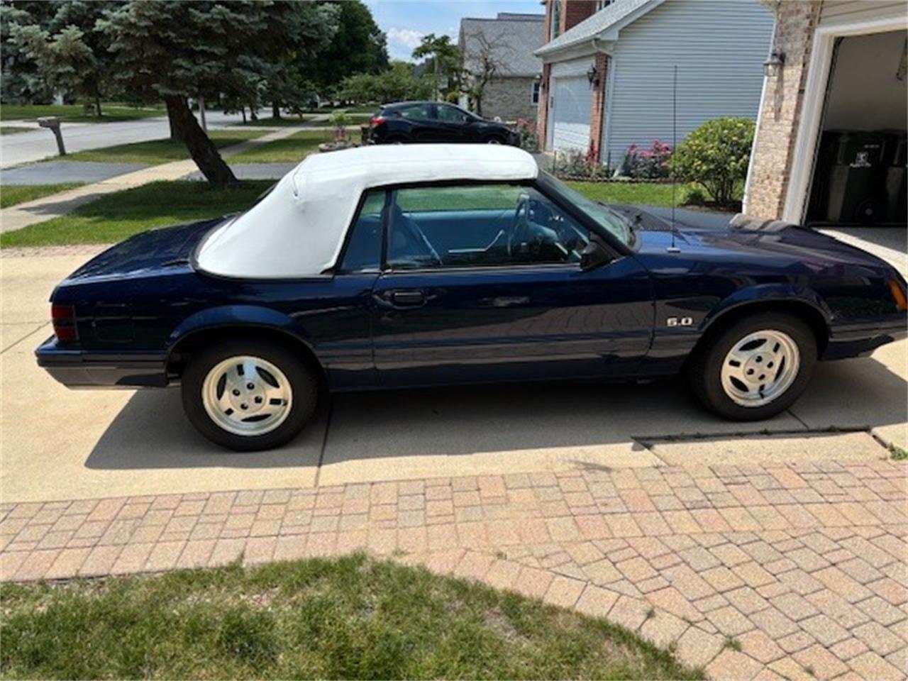 Ford-Mustang-1983-Blue-Blue-4