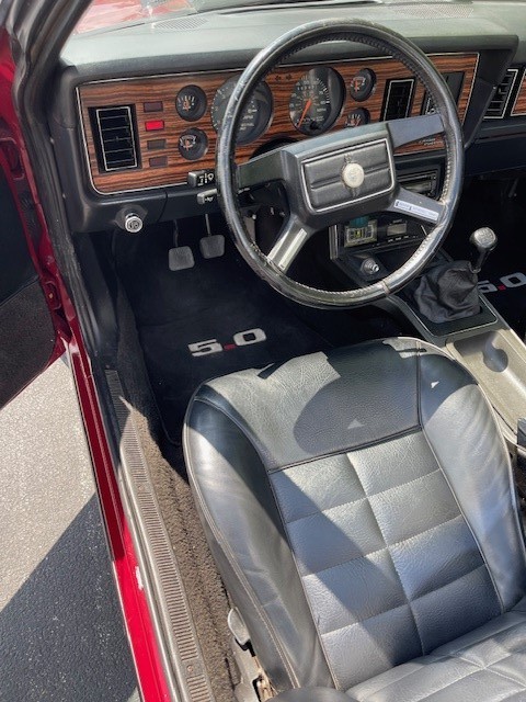 Ford-Mustang-1983-Convertible-12