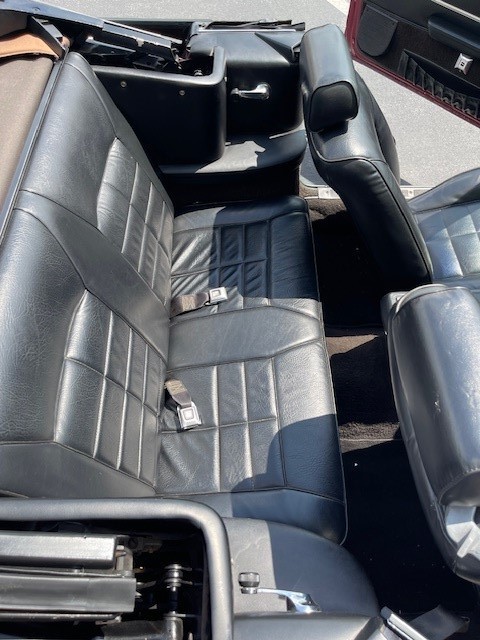 Ford-Mustang-1983-Convertible-14