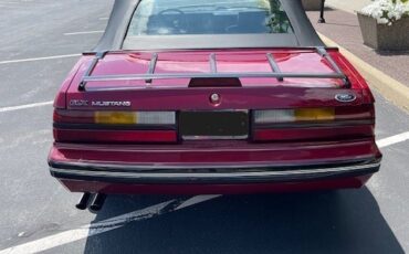 Ford-Mustang-1983-Convertible-2
