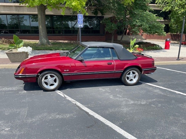 Ford Mustang 1983 Convertible