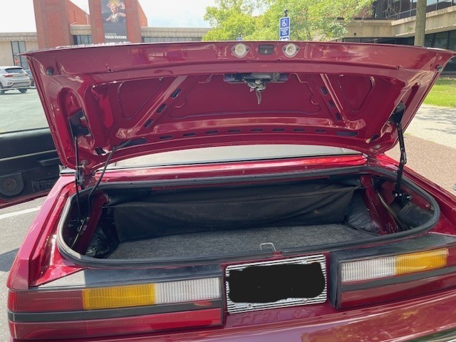 Ford-Mustang-1983-Convertible-9