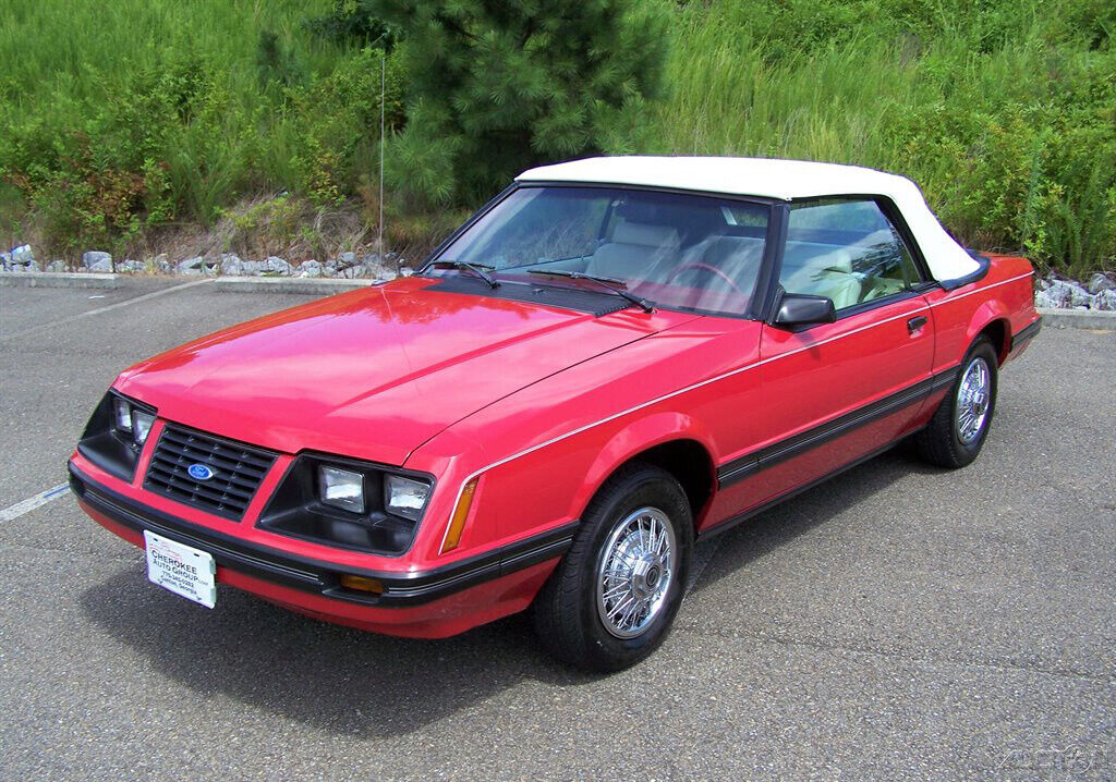 Ford Mustang 1983 Convertible