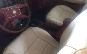 Ford-Mustang-1983-Red-10