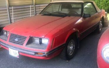 Ford-Mustang-1983-Red-11