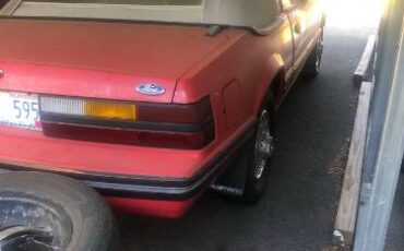 Ford-Mustang-1983-Red-4