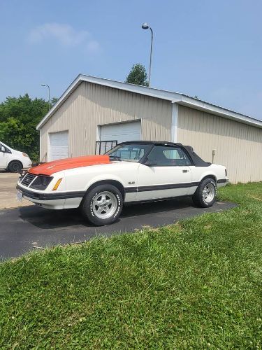 Ford-Mustang-1983-White-1