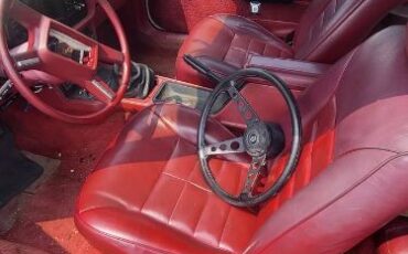 Ford-Mustang-1983-White