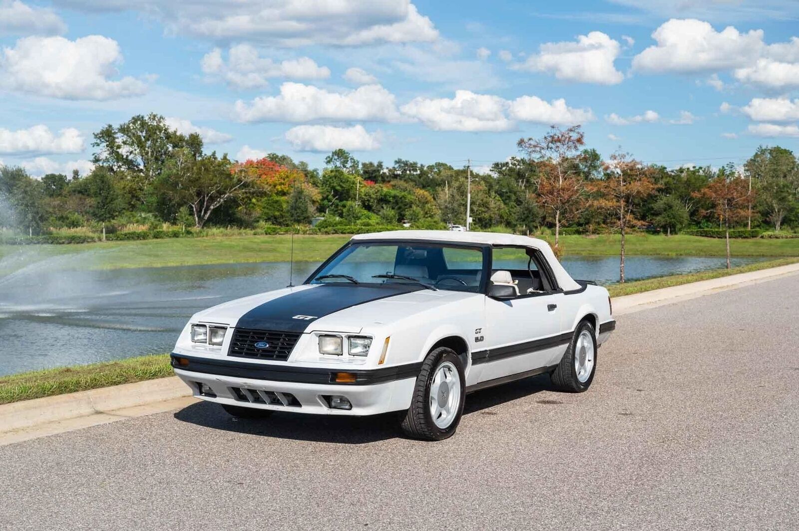 Ford-Mustang-1984-2-Door-11