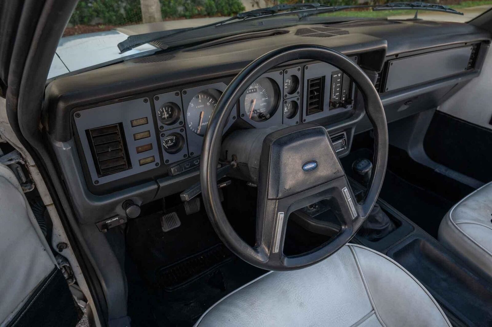 Ford-Mustang-1984-2-Door-13