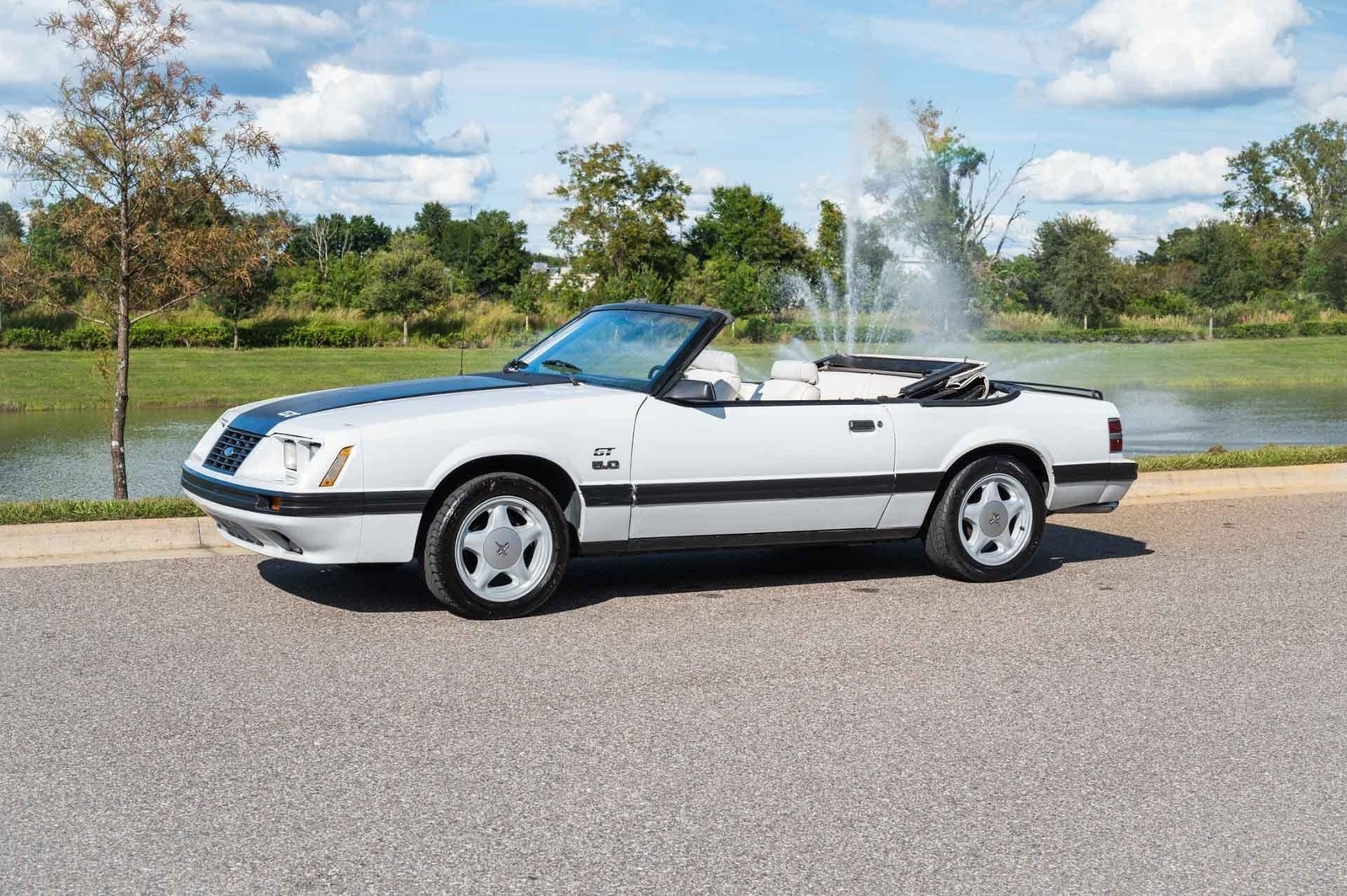 Ford-Mustang-1984-2-Door-17