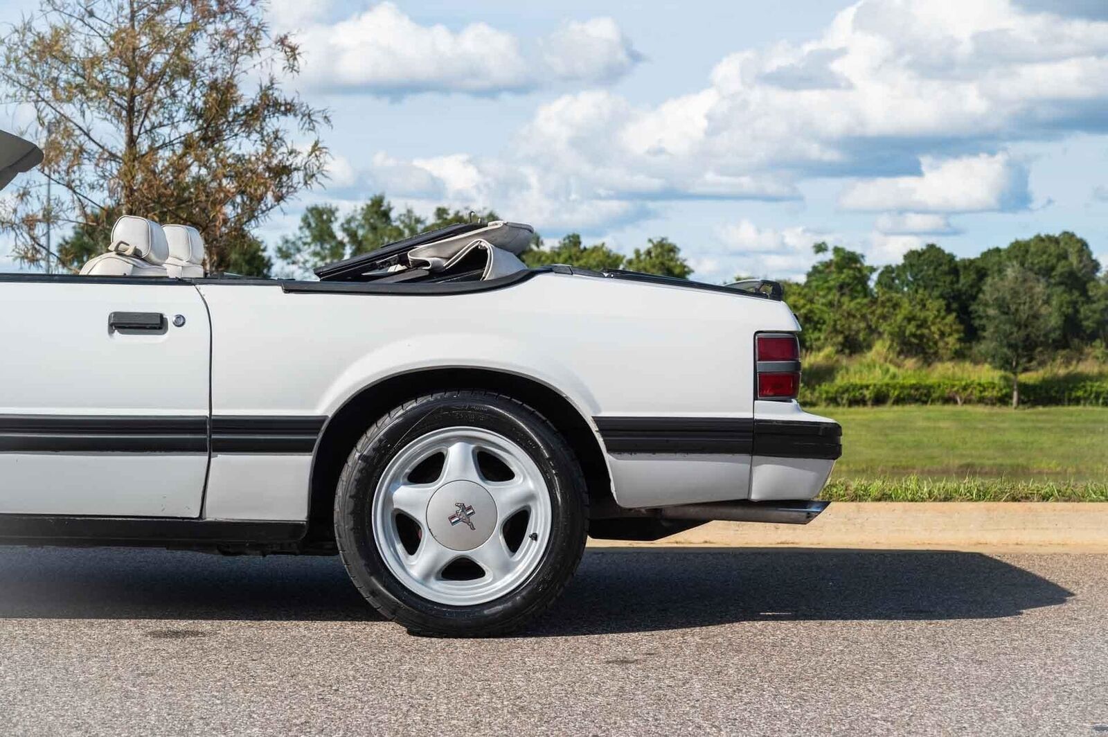 Ford-Mustang-1984-2-Door-25