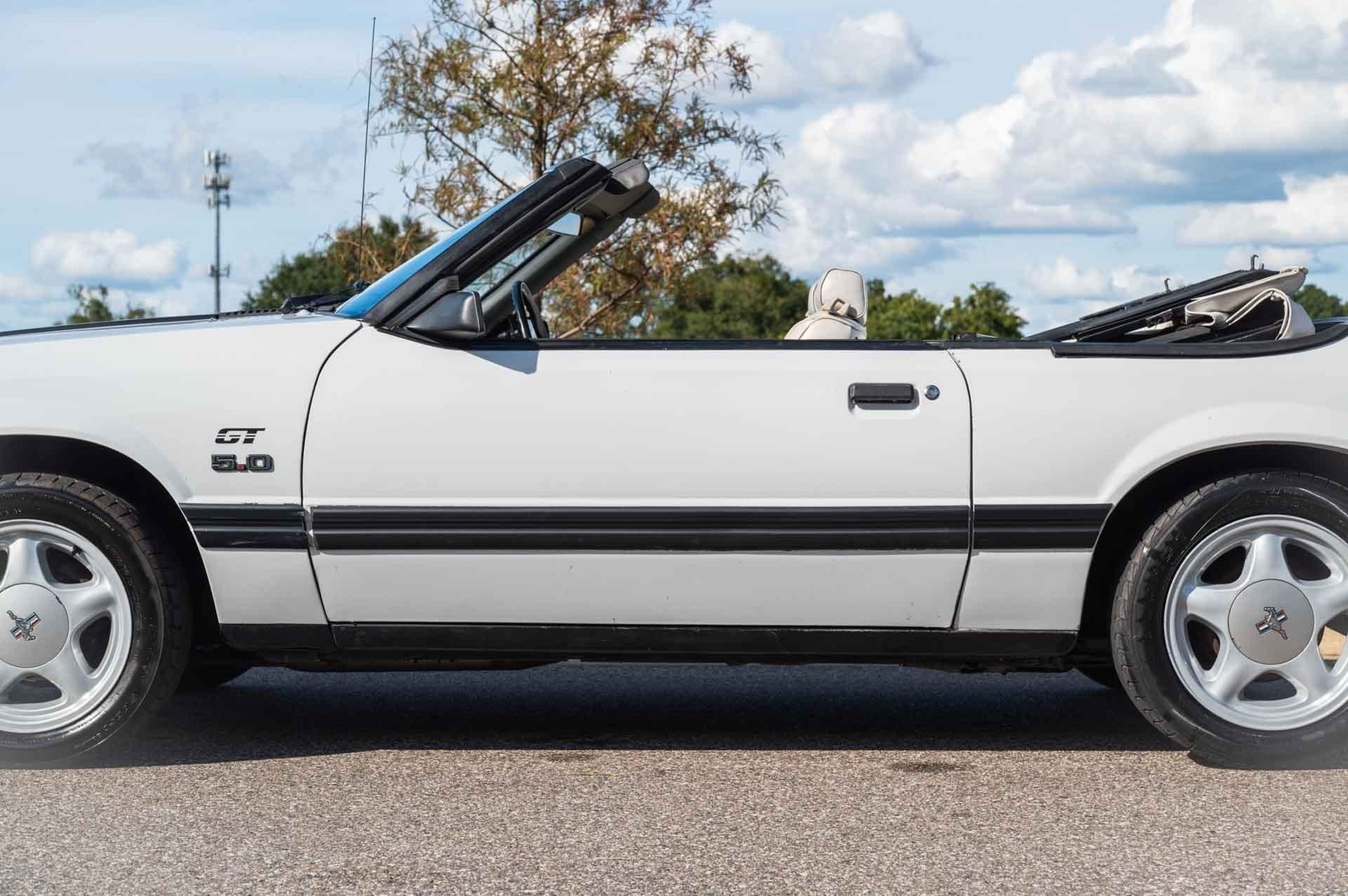 Ford-Mustang-1984-2-Door-26
