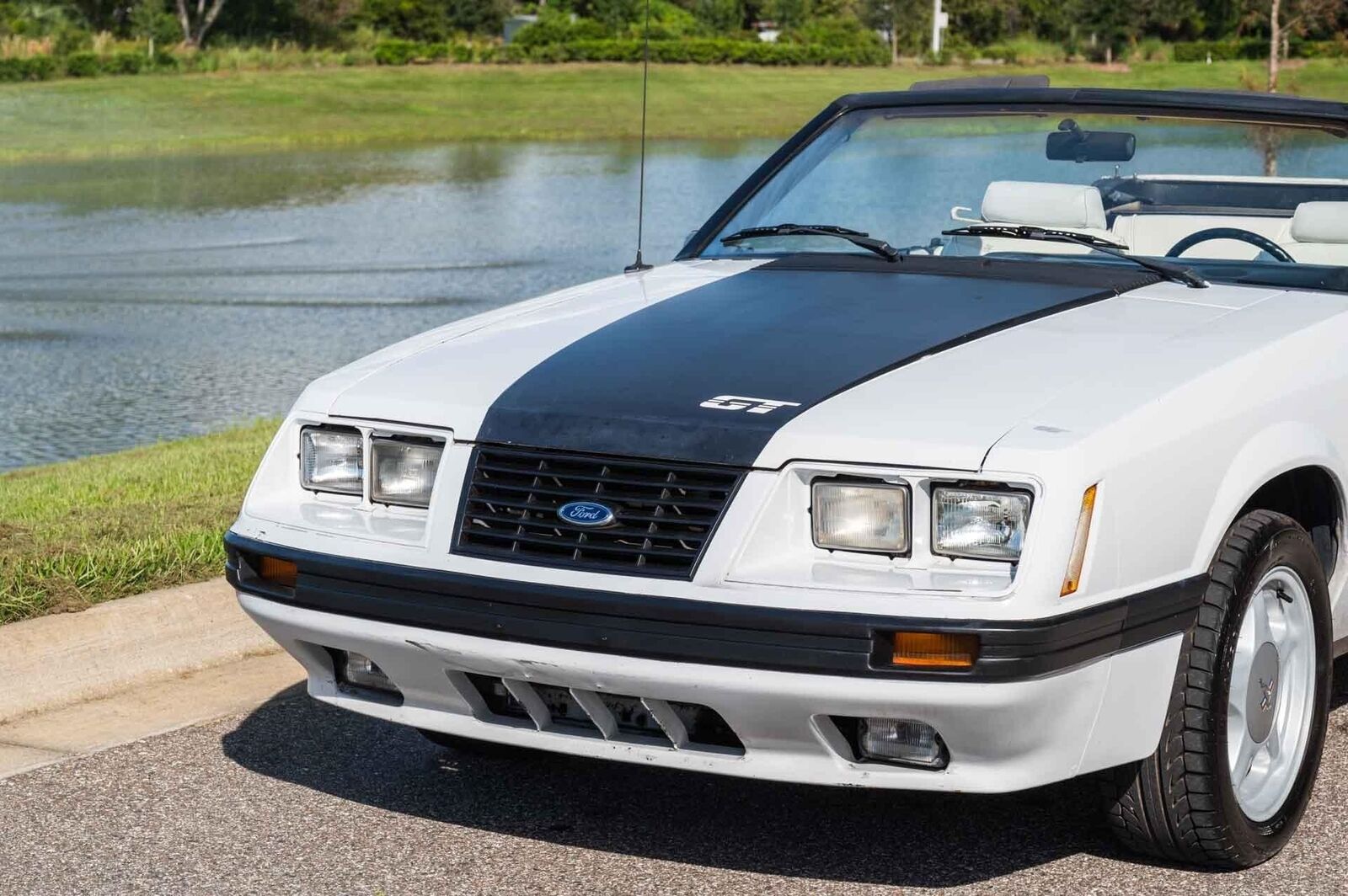 Ford-Mustang-1984-2-Door-28