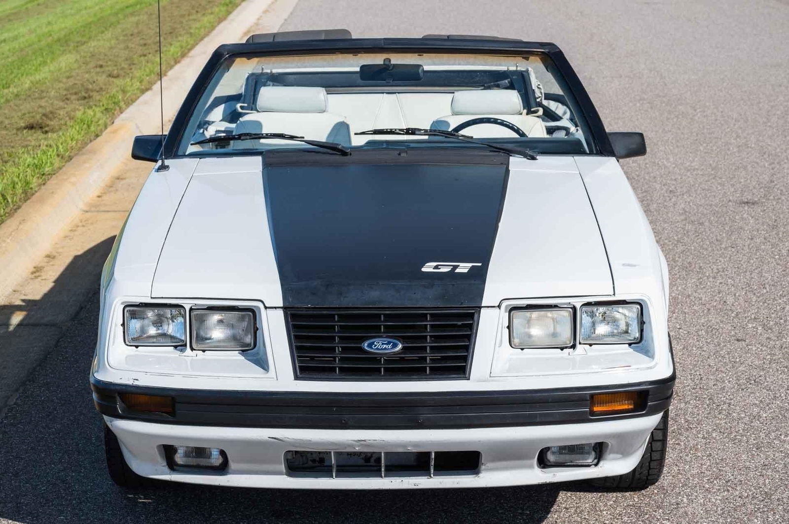 Ford-Mustang-1984-2-Door-30