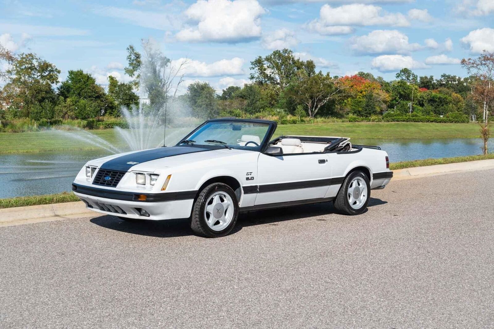Ford Mustang 1984 2 Door