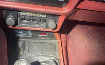 Ford-Mustang-1984-5