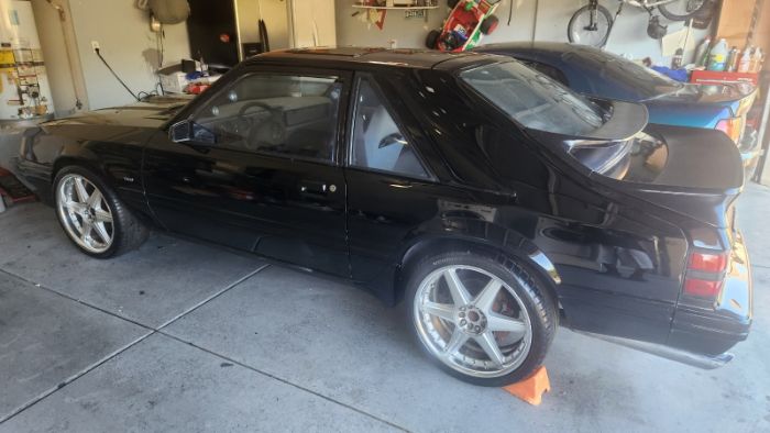 Ford-Mustang-1984-Black-Black-1