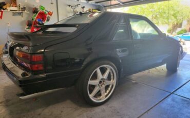 Ford-Mustang-1984-Black-Black-14