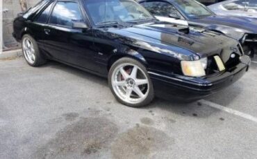 Ford-Mustang-1984-Black-Black