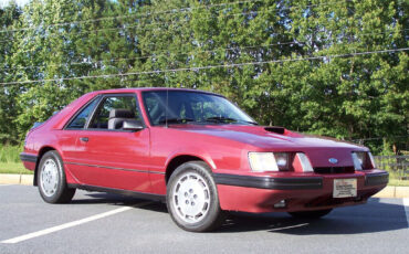 Ford-Mustang-1984-Hatchback-2