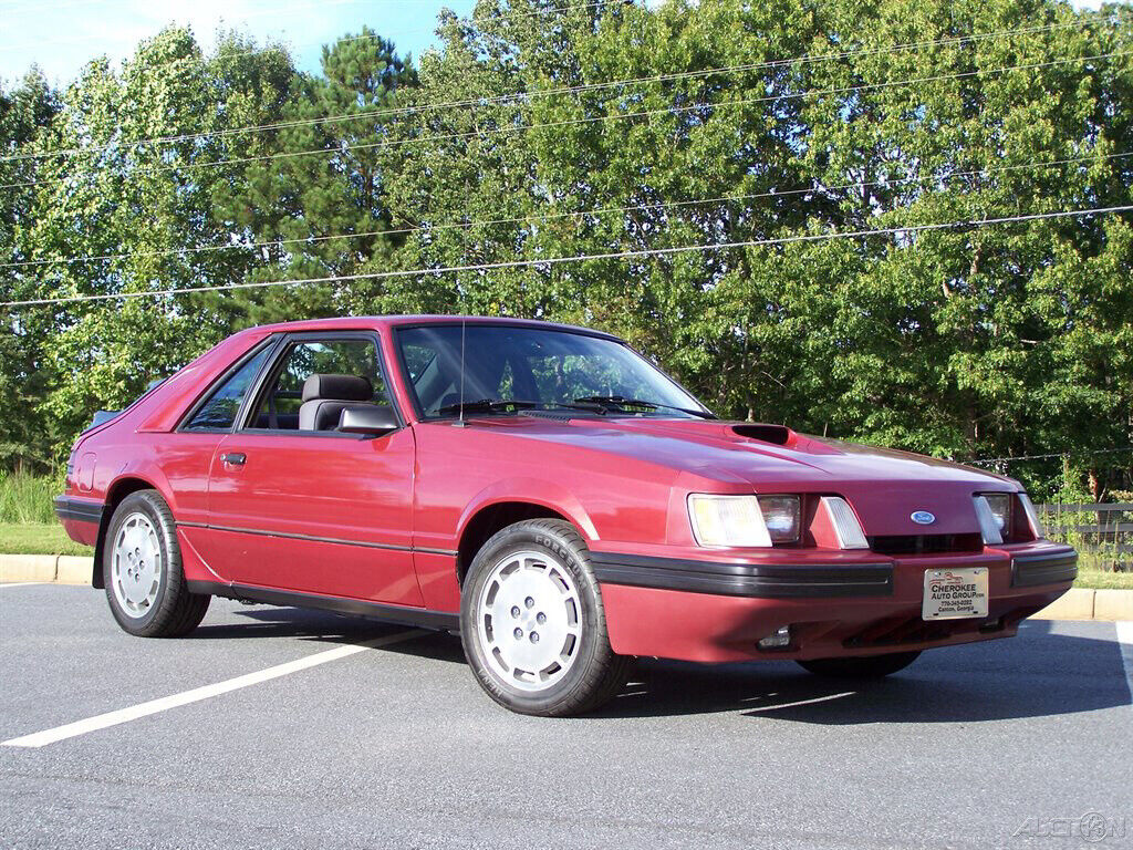 Ford-Mustang-1984-Hatchback-2