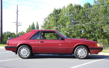 Ford-Mustang-1984-Hatchback-5