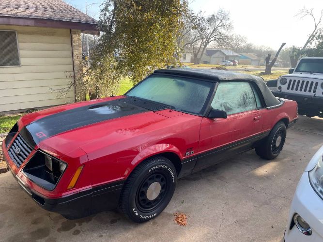 Ford-Mustang-1984-Red-1
