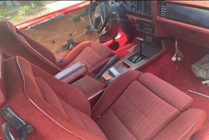 Ford-Mustang-1984-Red-11