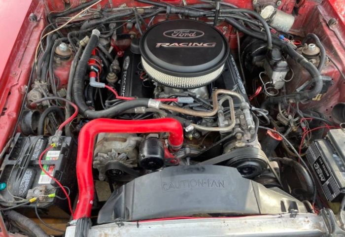 Ford-Mustang-1984-Red-4