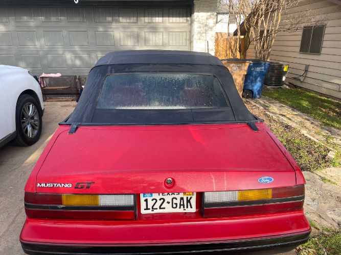Ford-Mustang-1984-Red-9